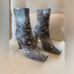 Faux snake skin boots, UK 4